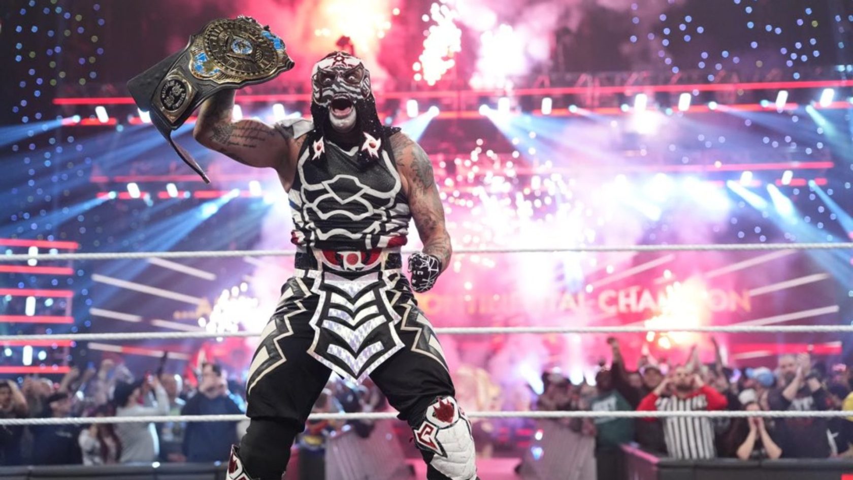 Finn Balor Has No Shame! Issues 4-Word Reaction After Dominik Mysterio’s Title Loss Finn Balor Has No Shame! Issues 4-Word Reaction After Dominik Mysterio’s Title Loss